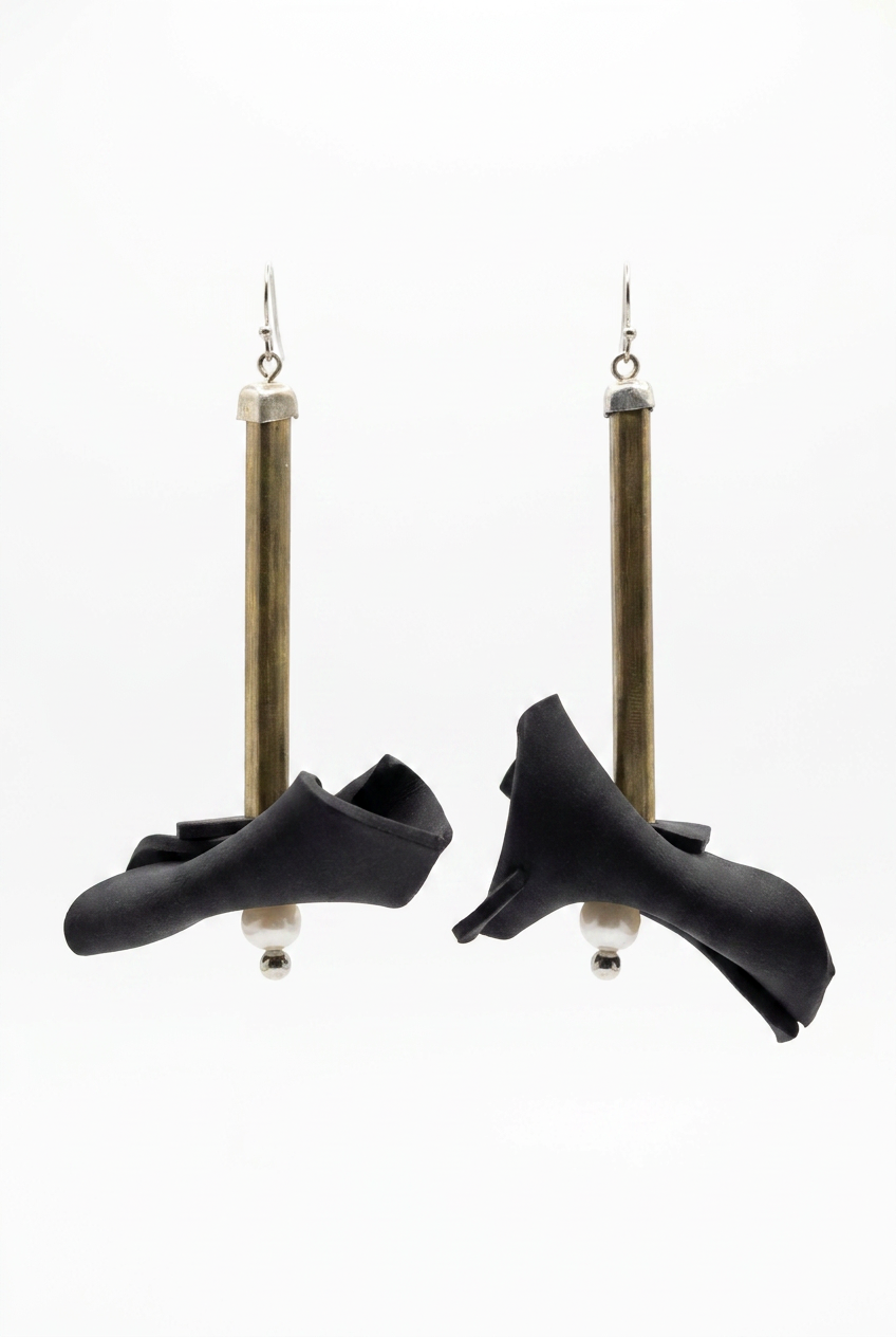 Revive - earrings - Black
