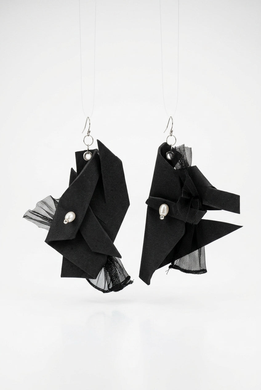 Revive - earrings - Black